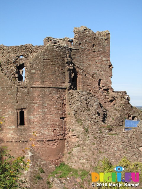 SX16506 Goodrich Castle South-west tower